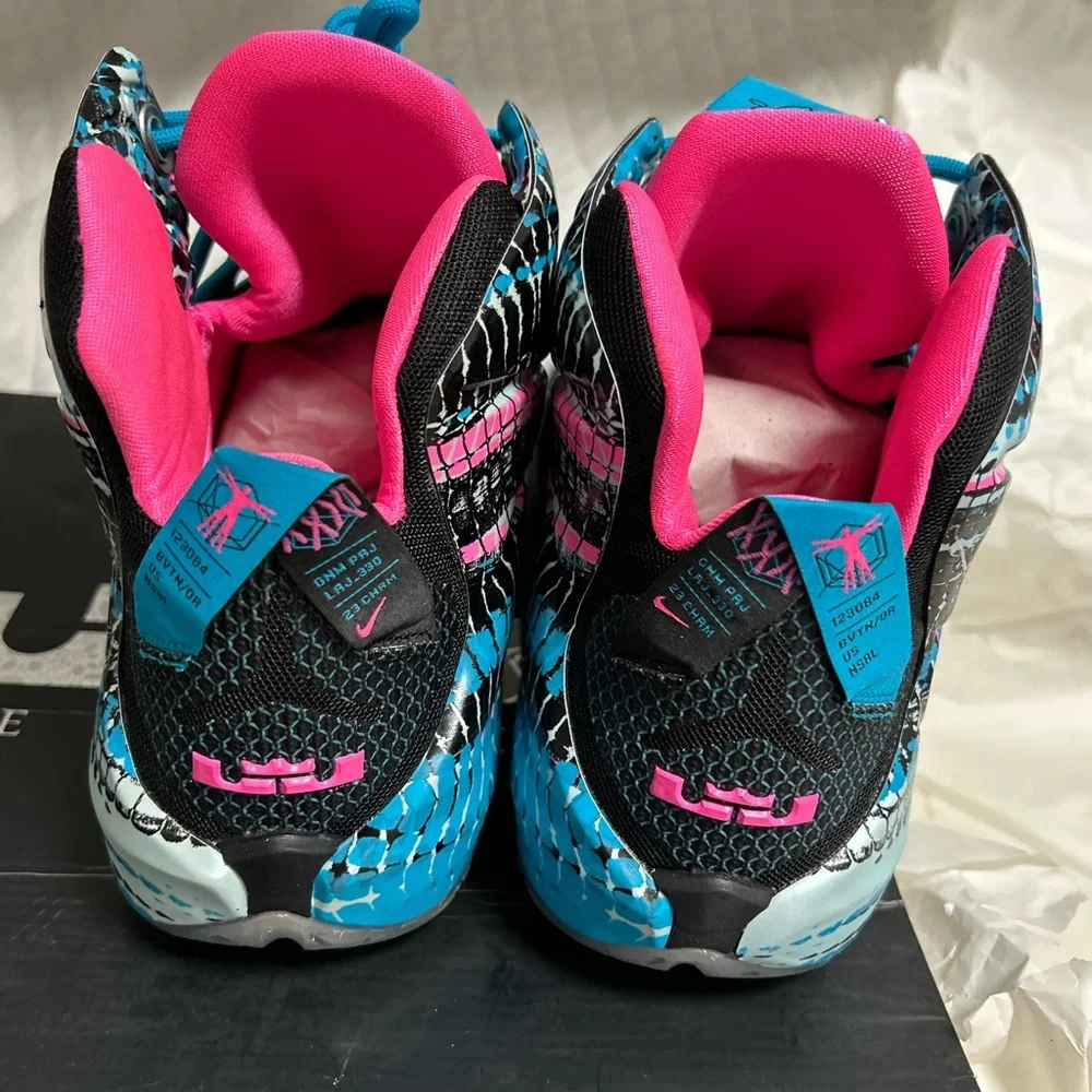 Nike - LEBRON XII - Black/Black-Pink Pow-BL Lagoon. - Picture 8 of 12